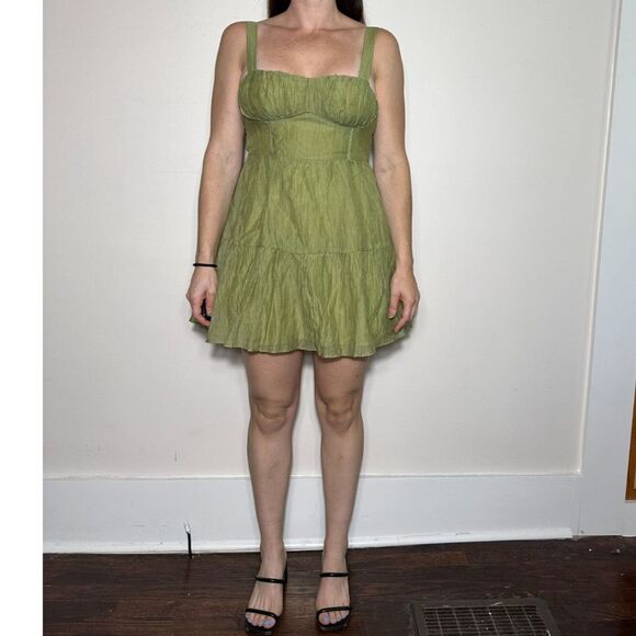 Showpo Alva Sleeveless Ruched Bust Tiered Dress in Sage Size 6 NWT - Picture 5 of 6